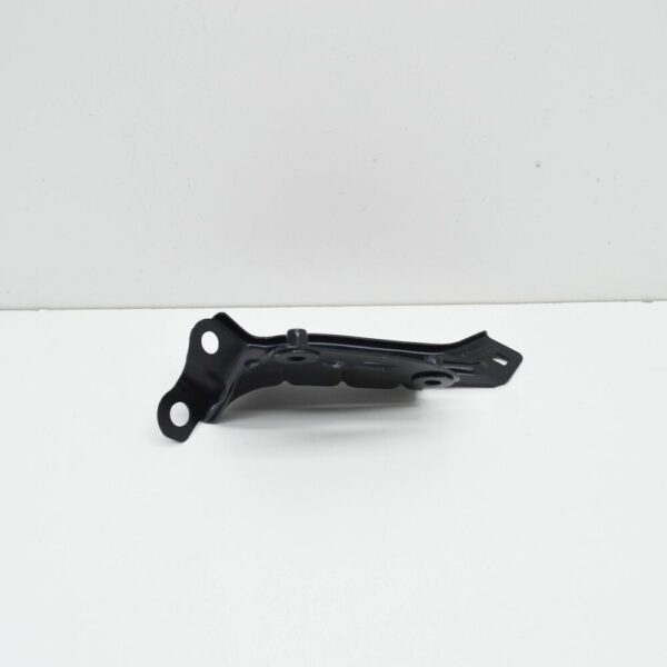 5H0821135 - VOLKSWAGEN GOLF MK8 CD Front Left Fender Holder 5H0821135 NEW GENUINE