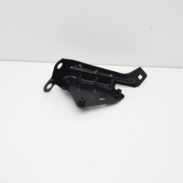 5H0821135 - VOLKSWAGEN GOLF MK8 CD Front Left Fender Holder 5H0821135 NEW GENUINE