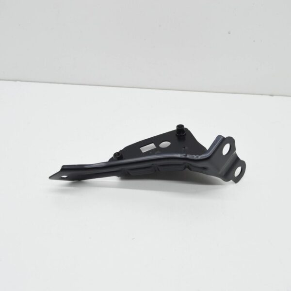 5H0821135 - VOLKSWAGEN GOLF MK8 CD Front Left Fender Holder 5H0821135 NEW GENUINE