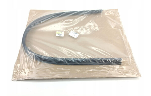 5H0823723 - Volkswagen Golf MK8 bonnet water box gasket 5H0823723 NEW ORIGINAL