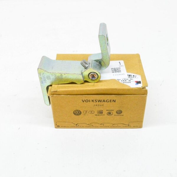 5H0831402 - VOLKSWAGEN GOLF MK8 CD door hinge front right bottom 5H031402 NEW ORIGINAL