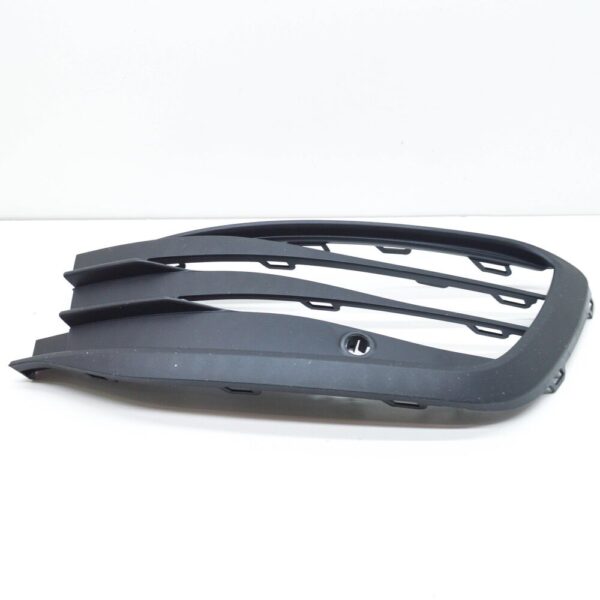5H0853666J9B9 - NEW VOLKSWAGEN GOLF MK8 CD1 FRONT BUMPER RIGHT GRILLE 5H0853666J9B9 GENYUNE