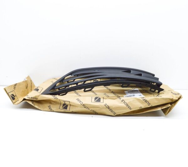 5H0853666J9B9 - NEW VOLKSWAGEN GOLF MK8 CD1 FRONT BUMPER RIGHT GRILLE 5H0853666J9B9 GENYUNE