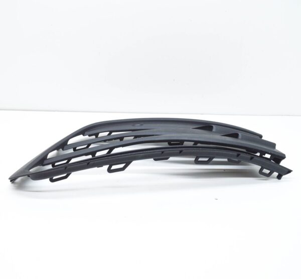 5H0853666J9B9 - NEW VOLKSWAGEN GOLF MK8 CD1 FRONT BUMPER RIGHT GRILLE 5H0853666J9B9 GENYUNE