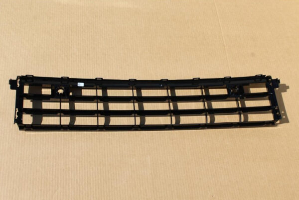 5H0853677D041 - New VW GOLF CD MK8 Front Centre Vent Grille 5H0853677D041