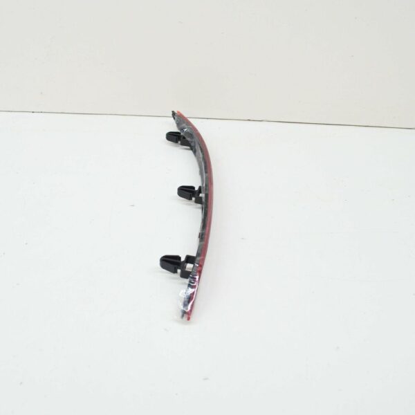 5H0945105 - NEW VOLKSWAGEN GOLF MK8 CD REAR LEFT BUMPER REFLECTOR 5H0945105 ORIGINAL