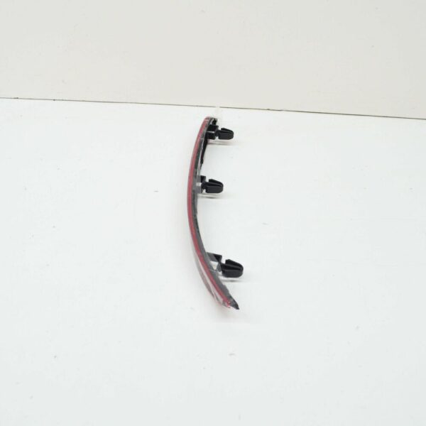 5H0945105 - NEW VOLKSWAGEN GOLF MK8 CD REAR LEFT BUMPER REFLECTOR 5H0945105 ORIGINAL