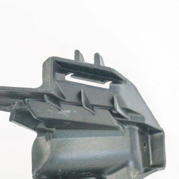 5K0807262 - NEW VOLKSWAGEN GOLF MK6 5K FRONT RIGHT HEADLIGHT BRACKET GUIDE 5K0807262