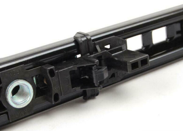 5K0857819 - NEW VOLKSWAGEN GOLF MK6 FRONT SEAT BELT HEIGHT ADJUSTER 5K0857819