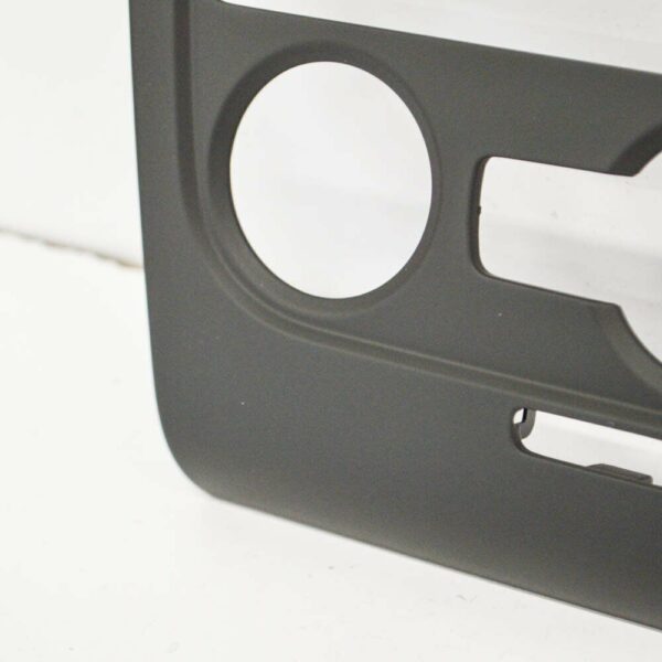 5K0858069Q1QB - NEW VOLKSWAGEN GOLF CONVERTIBLE BEZEL DISPLAY OPERATING UNIT 5K0858069Q1QB OEM