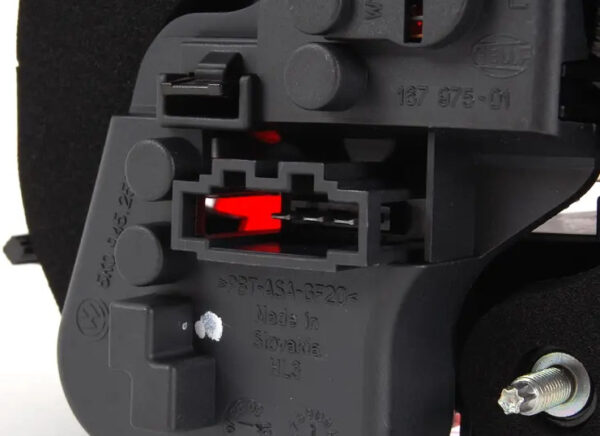 5K0945093AA - NEW VW GOLF MK6 REAR LEFT INNER TAILLIGHT WITH FOG LIGHT LHD 5K0945093AA