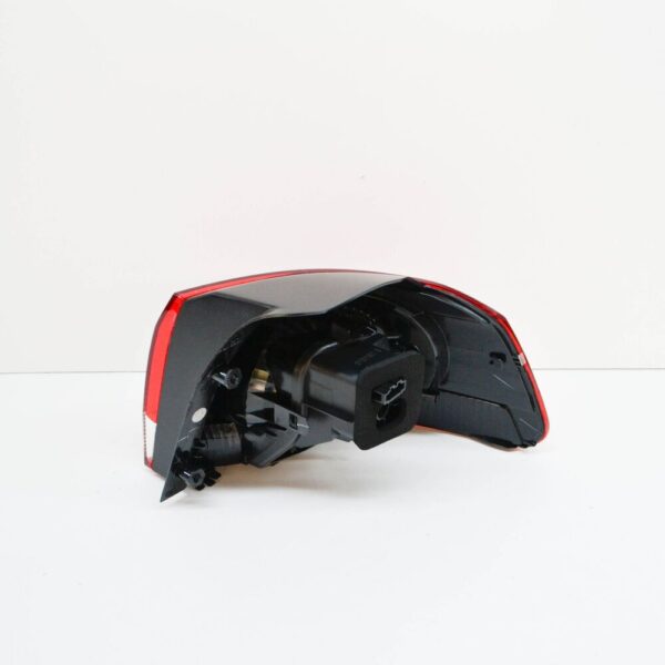 5K0945095E - NEW VOLKSWAGEN GOLF MK6 REAR LEFT OUTER TAILLIGHT 5K0945095E
