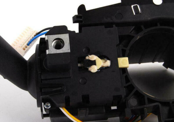 5K0953513M9B9 - OEM VOLKSWAGEN EOS STEERING COLUMN COMBINATION SWITCH 5K0953513M9B9 GENUINE