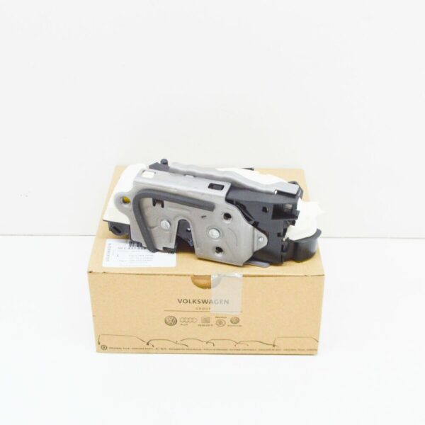 5K1837016E - NEW VOLKSWAGEN JETTA MK6 FRONT RIGHT DOOR LOCK LHD 5K1837016J