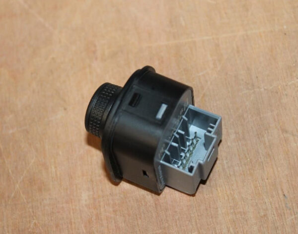 5K2959565AXSH - NEW VW SHARAN 7N EXTERIOR MIRRORS ADJUSTABLE SWITCH RHD 5K2959565AXSH ORIGINAL