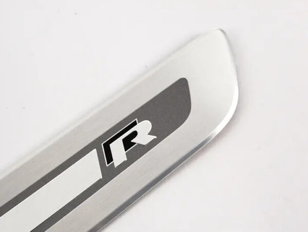 5K3853537BHE1 - New Volkswagen GOLF MK6 Front Door Sill Trim 'R' 5K3853537BHE1