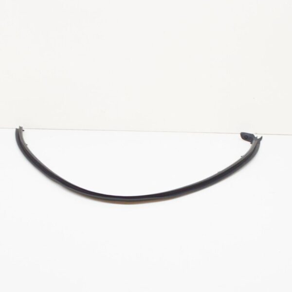 5K4837651B - NEW VW GOLF MK5 1K DOOR SEAL OUTER LEFT LOWER W'STRIP 5K4837651B ORIGINAL