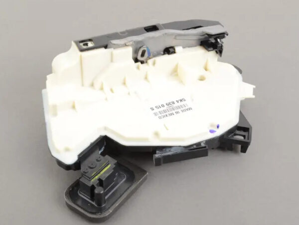 5K4839015AG - NEW VW ATLAS CROSS SPORT E-GOLF R32 GTI RABBIT DOOR LOCK 5K4839015