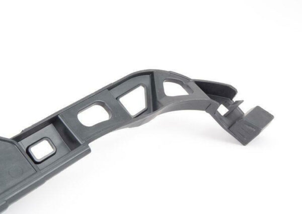 5K6807863 - NEW VOLKSWAGEN GOLF MK6 REAR BUMPER CENTER SECURING STRIP 5K6807863