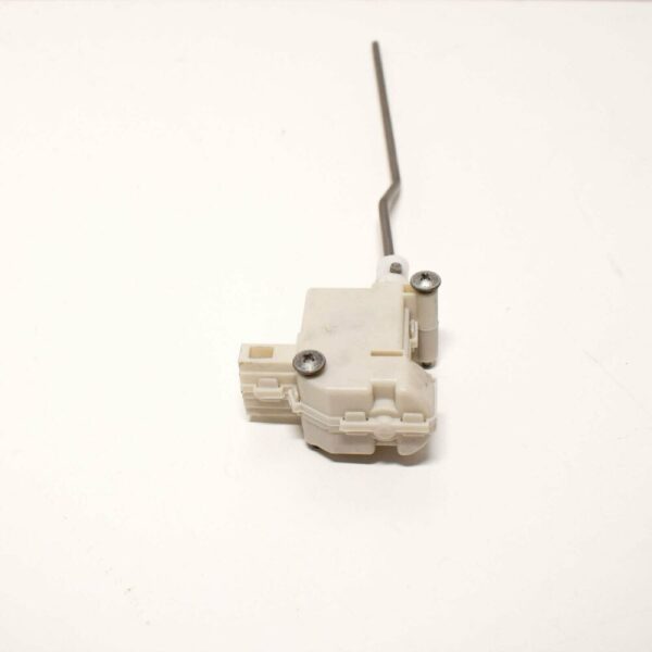 5K6810773A - NEW VOLKSWAGEN GOLF MK6 FUEL DOOR ACTUATOR 5K6810773A