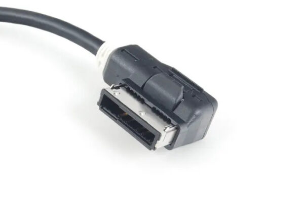 5N0035554J - NEW VW TOUAREG 7P MK2 MEDIA-IN SOCKET ADAPTER WIRING HARNESS 5N0035554J ORIGINAL