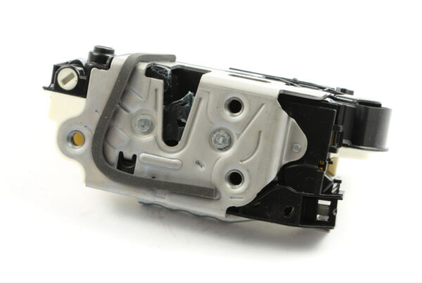 5N0839015T - NEW VW CC 358 REAR LEFT DOOR LOCK 5N0839015T ORIGINAL