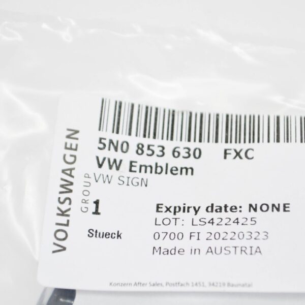 5N0853630FXC - NEW VOLKSWAGEN TIGUAN MK1 REAR CHROME BLACK VW EMBLEM 5N0853630FXC