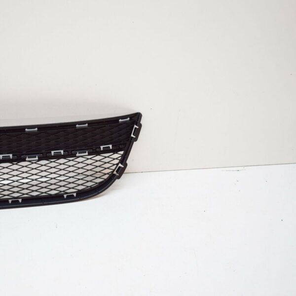 5N08536779B9 - NEW VOLKSWAGEN TIGUAN FRONT LOWER GRILL 5N08536779B9 2010