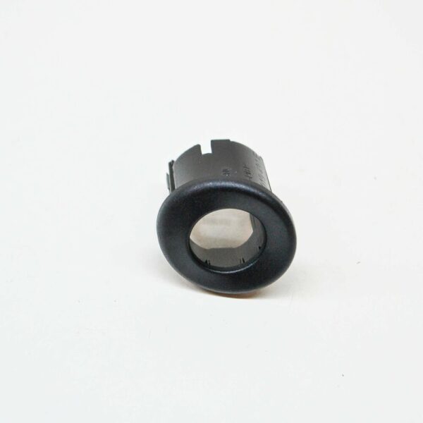 5N0919491E - NEW VW TIGUAN 5N MK1 REAR CENTRE ULTRASOUND SENSOR RETAINER 5N0919491E