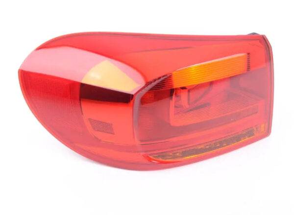 5N0945095R - NEW VOLKSWAGEN TIGUAN 5N MK1 REAR OUTER LEFT TAILLIGHT 5N0945095R ORIGINAL