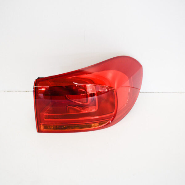 5N0945096Q - NEW VOLKSWAGEN TIGUAN 5N REAR RIGHT TAIL LIGHT  5N0945096Q