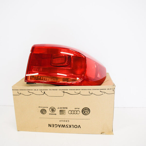 5N0945096Q - NEW VOLKSWAGEN TIGUAN 5N REAR RIGHT TAIL LIGHT  5N0945096Q