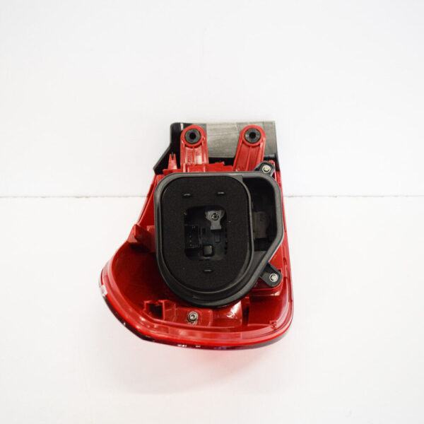 5N0945096Q - NEW VOLKSWAGEN TIGUAN 5N REAR RIGHT TAIL LIGHT  5N0945096Q