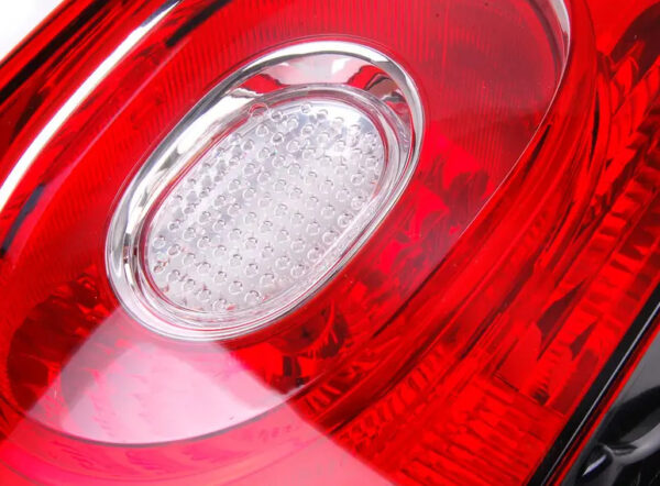 5N0945107B - NEW VW TIGUAN 5N REAR INNER LEFT TAILLIGHT 5N0945107B ORIGINAL