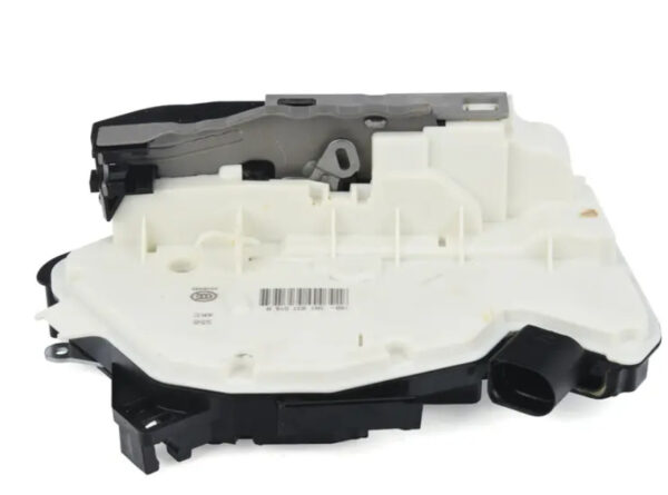 5N1837016N - NEW VOLKSWAGEN AMAROK FRONT RIGHT DOOR LOCK LHD 5N1837016N ORIGINAL