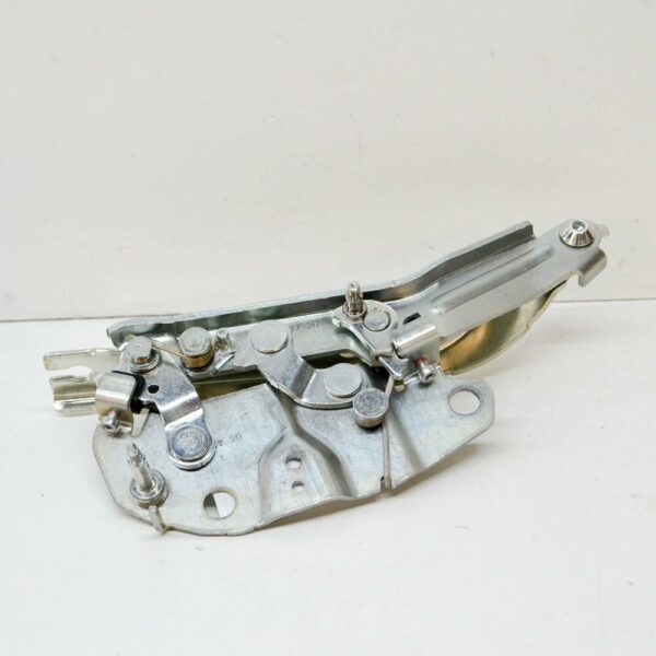 5NA823302G - NEW VOLKSWAGEN TIGUAN AD FRONT RIGHT BONNET HOOD HINGE 5NA823302G ORIGINAL