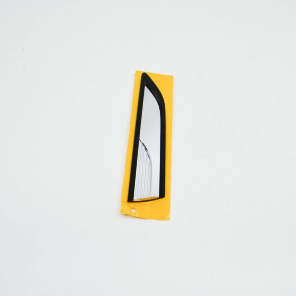 5NA853688JDPJ - NEW VOLKSWAGEN TIGUAN AD FRONT RIGHT FENDER R-LINE BADGE 5NA853688JDPJ ORIGINAL