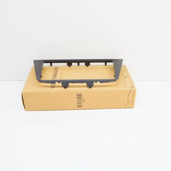 5NA858069EEUO - NEW VW TIGUAN AD MK2 DASHBOARD RADIO NAVIGATION UNIT BEZEL