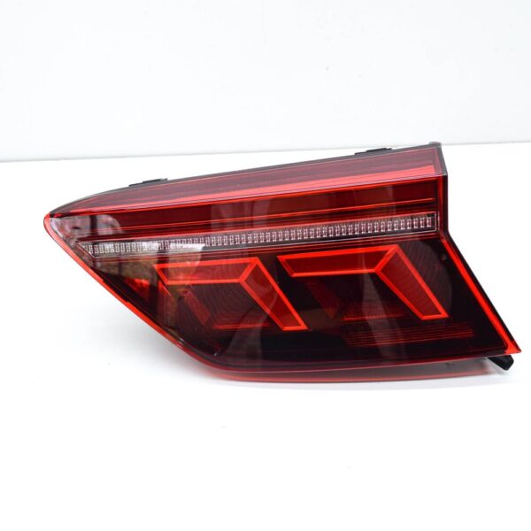 5NA945308H - Volkswagen Tiguan AD1 Right Side Tailgate Light RHD 5NA945308K NEW GENUINE