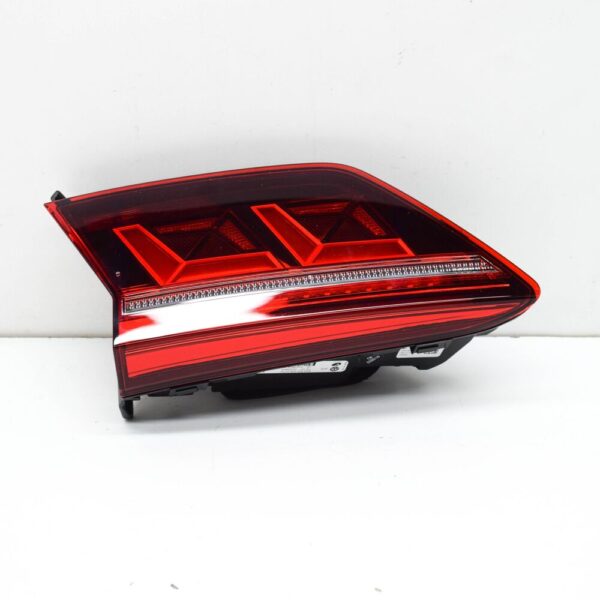 5NA945308H - Volkswagen Tiguan AD1 Right Side Tailgate Light RHD 5NA945308K NEW GENUINE