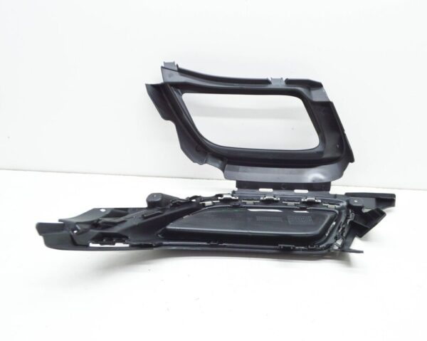 5NN8070569B9 - NEW VOLKSWAGEN TIGUAN AD REAR RIGHT EXHAUST TRIM BRACKET 5NN8070569B9