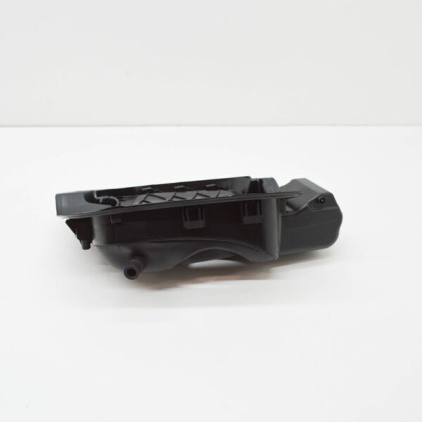5NN809857B - NEW VOLKSWAGEN TIGUAN ALLSPACE MK2 FUEL TANK FLAP HOUSING 5NN809857B