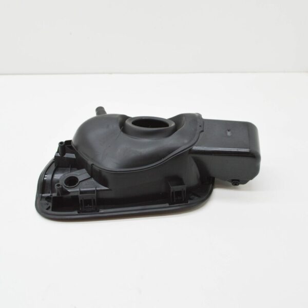 5NN809857B - NEW VOLKSWAGEN TIGUAN ALLSPACE MK2 FUEL TANK FLAP HOUSING 5NN809857B