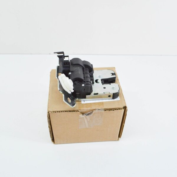 5NN827505 - NEW VOLKSWAGEN TIGUAN AD MK2 REAR TAILGATE LOCK 5NN827505 ORIGINAL