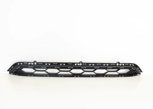 5NN853677E9B9 - NEW VOLKSWAGEN TIGUAN MK2 FRONT BUMPER LOWER CENTER GRILLE 5NN853677E9B9