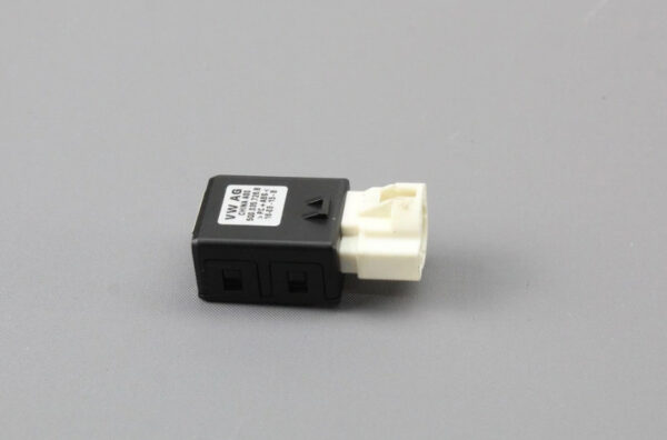 5Q0035726B - NEW VW VAN SAA ADDITIONAL MUSIC PLAYER CONNECTOR 5Q0035726B ORIGINAL