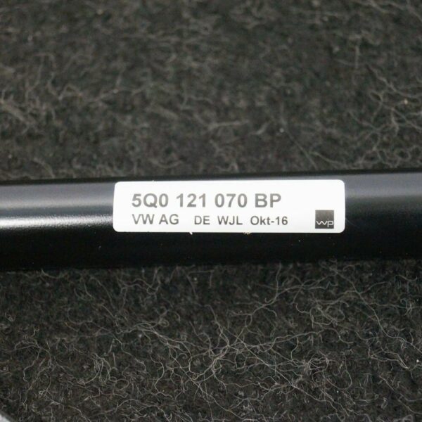 5Q0121070BP - OEM VOLKSWAGEN GOLF MK7 WATER PIPE LINE 5Q0121070BP GENUINE