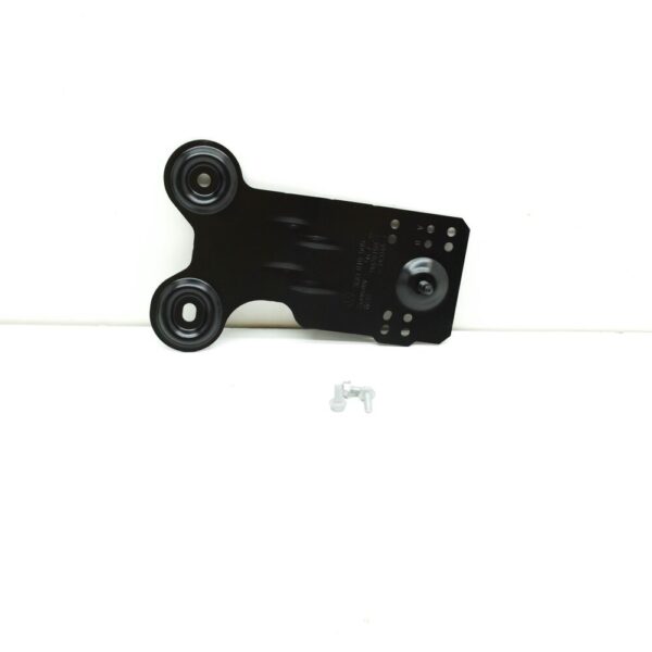 5Q0898595B - NEW VOLKSWAGEN PASSAT B8 3G HEATER BRACKET 5Q0898595B ORIGINAL