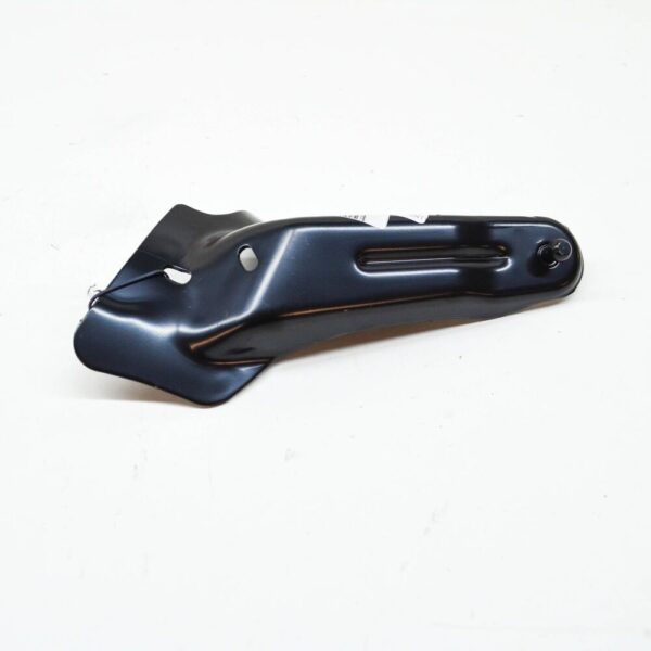5QA823402A - VW Tiguan AD right filled strut fender skirt holder 5QA823402A GENUINE