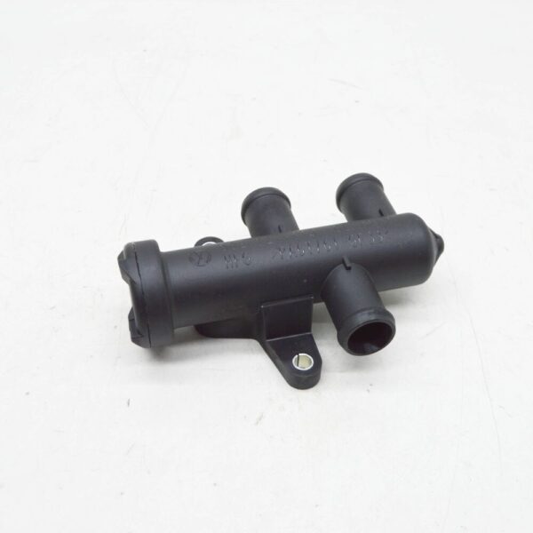 5QE121113 - NEW VOLKSWAGEN E-CRAFTER THERMOSTAT 5QE121113
